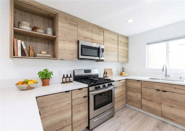 5016 Pickford Street, Los Angeles, CA 90019