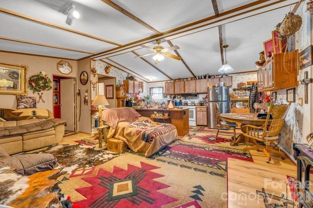 488 Wards Branch Road, Sugar Grove, NC 28679