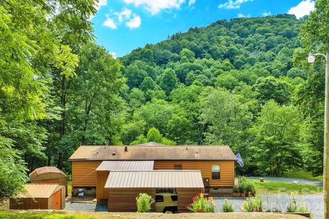 488 Wards Branch Road, Sugar Grove, NC 28679