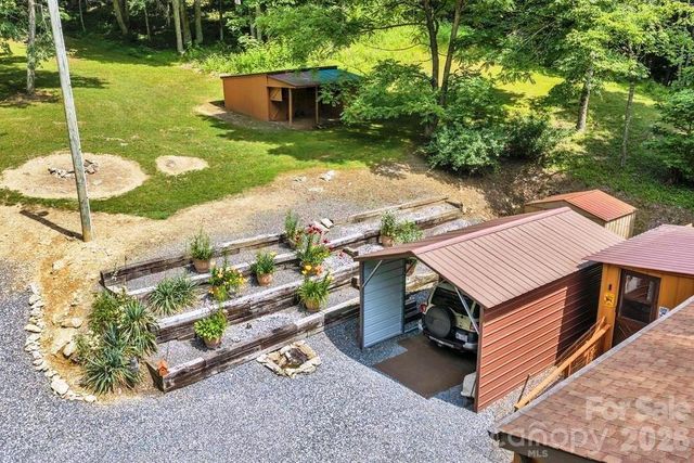 488 Wards Branch Road, Sugar Grove, NC 28679