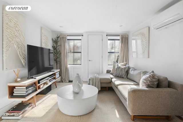 1079 HANCOCK Street, New York City, NY 11221