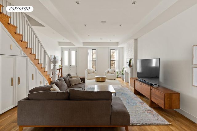 1079 HANCOCK Street, New York City, NY 11221
