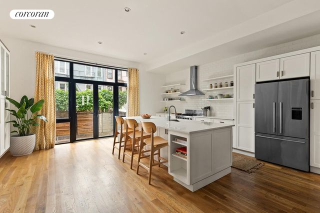 1079 HANCOCK Street, New York City, NY 11221