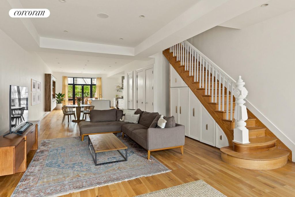 1079 HANCOCK Street, New York City, NY 11221