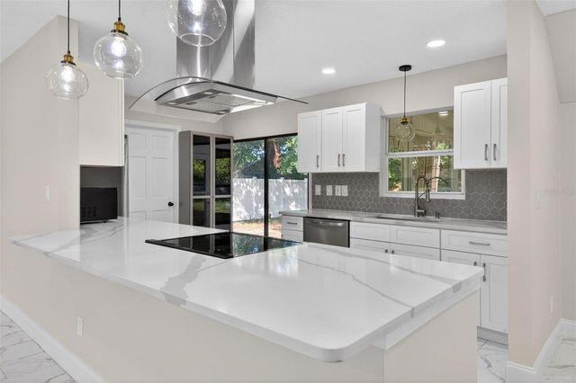 2039 JEFFERSON AVENUE, Deltona, FL 32738