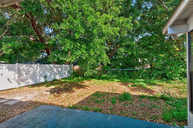 2039 JEFFERSON AVENUE, Deltona, FL 32738