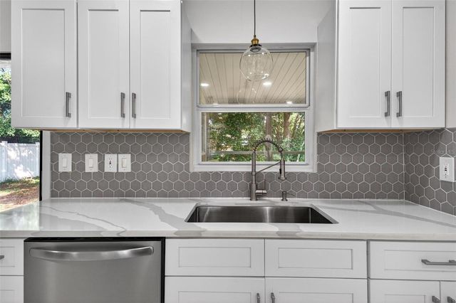 2039 JEFFERSON AVENUE, Deltona, FL 32738