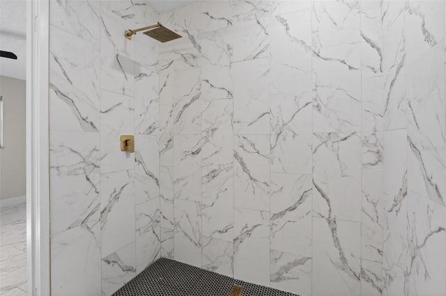 2039 JEFFERSON AVENUE, Deltona, FL 32738