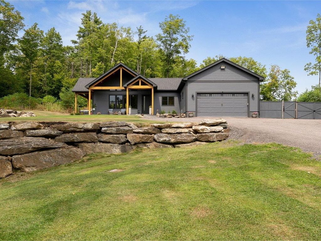 64 Henry Way, St. George, VT 05495