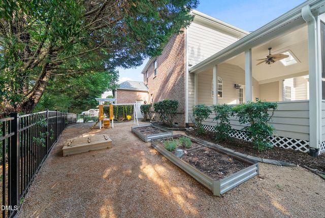 305 Ambermore Place, Cary, NC 27519