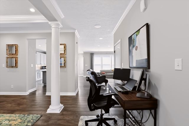 4177 Saddle Club Parkway, Bargersville, IN 46106