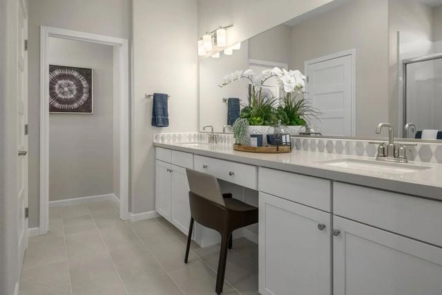 717 Villa Ticino Dr, Manteca, CA 95337