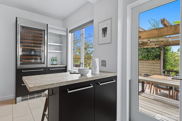 4315 52nd Avenue NE, Seattle, WA 98105