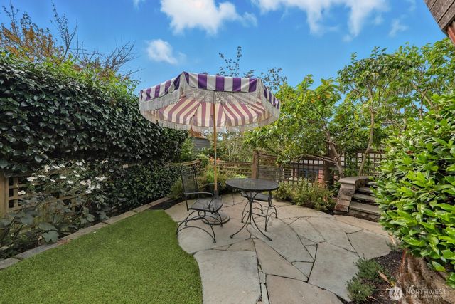 4315 52nd Avenue NE, Seattle, WA 98105