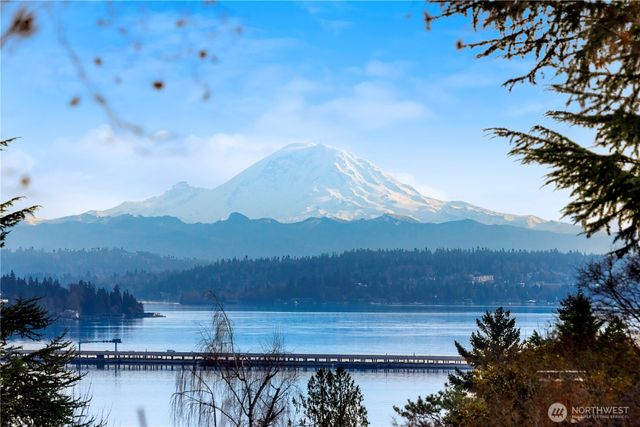 4315 52nd Avenue NE, Seattle, WA 98105