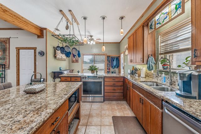 2691 C County Road 2007, Glen Rose, TX 76043