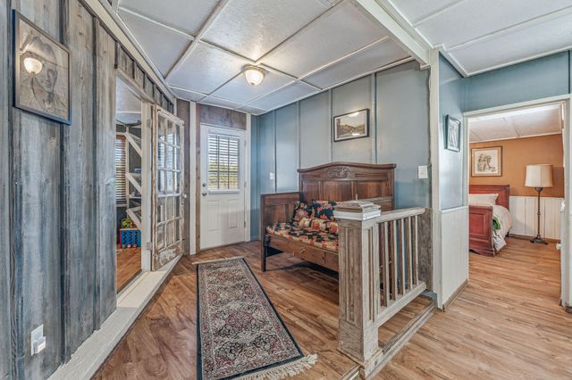 2691 C County Road 2007, Glen Rose, TX 76043