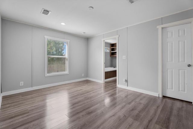 522 Road 5201, Cleveland, TX 77327