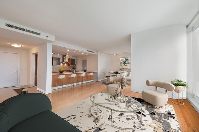 340 E Randolph Street 803, Chicago, IL 60601