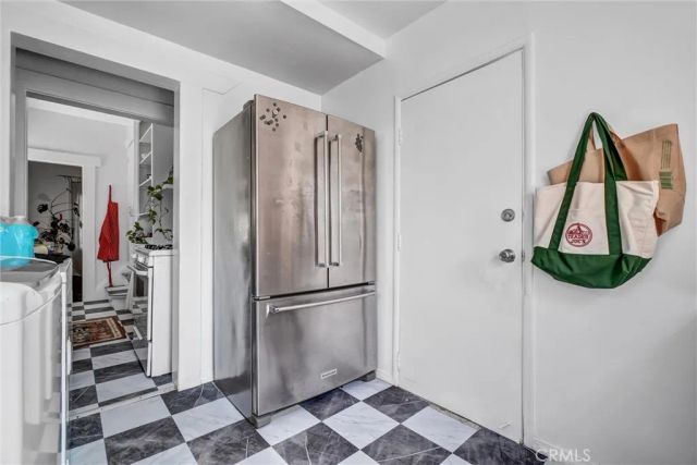 839 French Street, Santa Ana, CA 92701