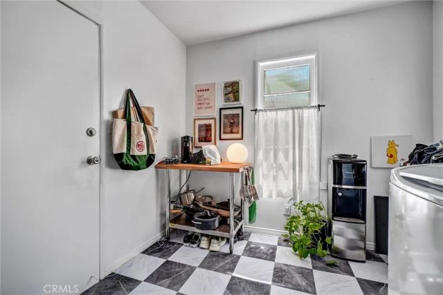 839 French Street, Santa Ana, CA 92701