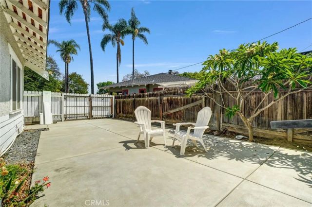 839 French Street, Santa Ana, CA 92701