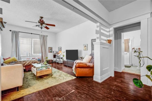 839 French Street, Santa Ana, CA 92701