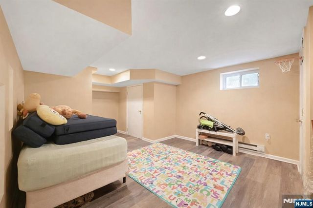 581 Northumberland Road, Teaneck, NJ 07666