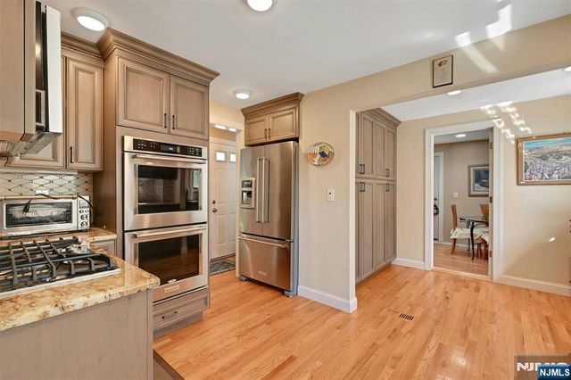 581 Northumberland Road, Teaneck, NJ 07666