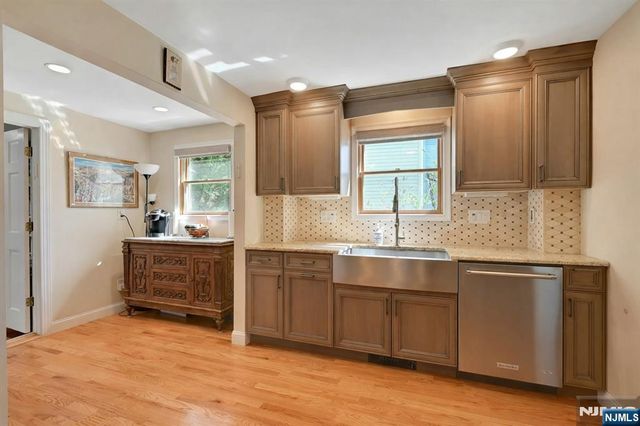 581 Northumberland Road, Teaneck, NJ 07666