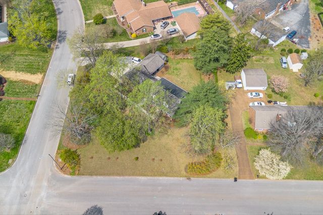 1802 London Ave, Murfreesboro, TN 37129