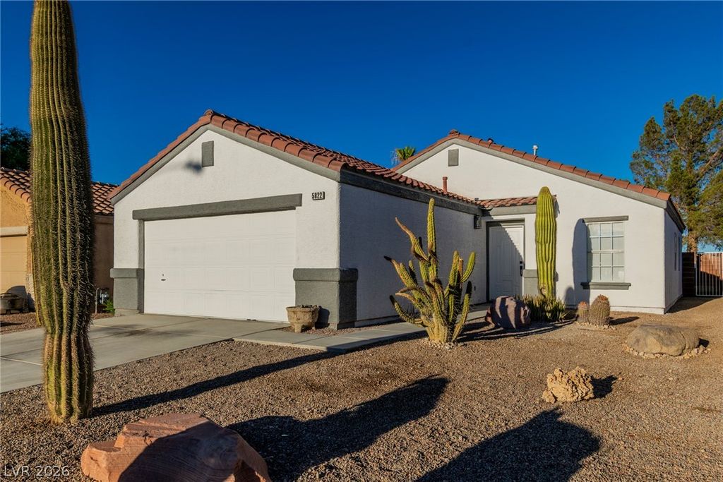 5822 Count Fleet Street, Las Vegas, NV 89113 — photo 2