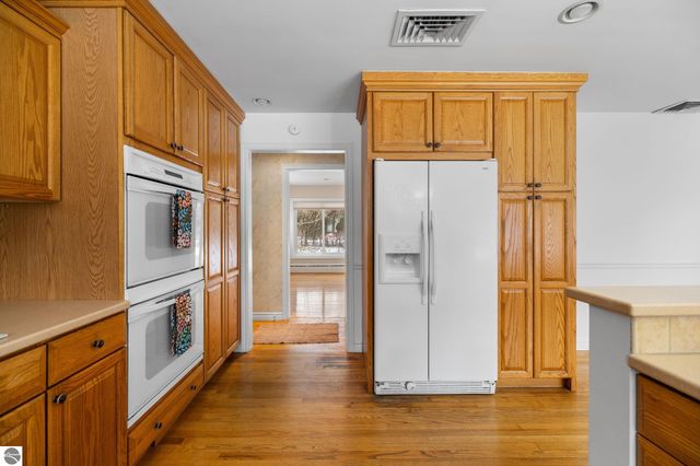 109 Boughey Street, Traverse City, MI 49684