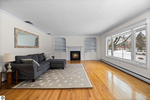 109 Boughey Street, Traverse City, MI 49684