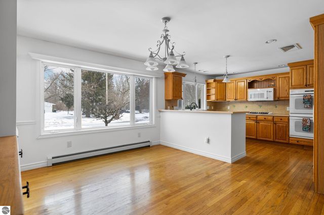 109 Boughey Street, Traverse City, MI 49684