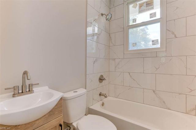 222 Clay ST, Suffolk, VA 23434