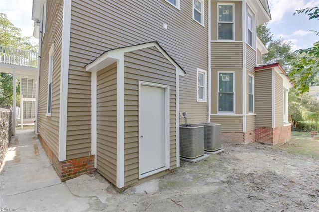 222 Clay ST, Suffolk, VA 23434