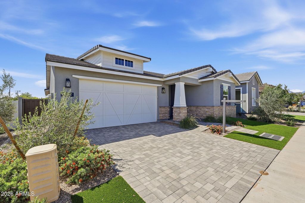 17387 W CARLISLE Drive, Surprise, AZ 85388 — photo 2
