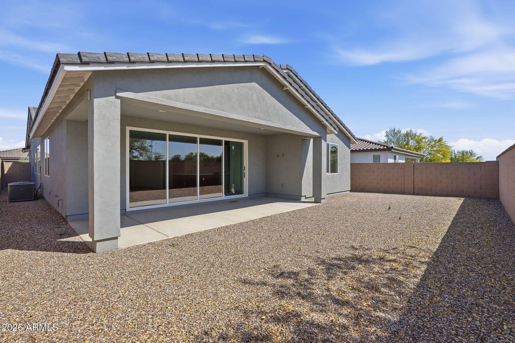 17387 W CARLISLE Drive, Surprise, AZ 85388 — photo 5