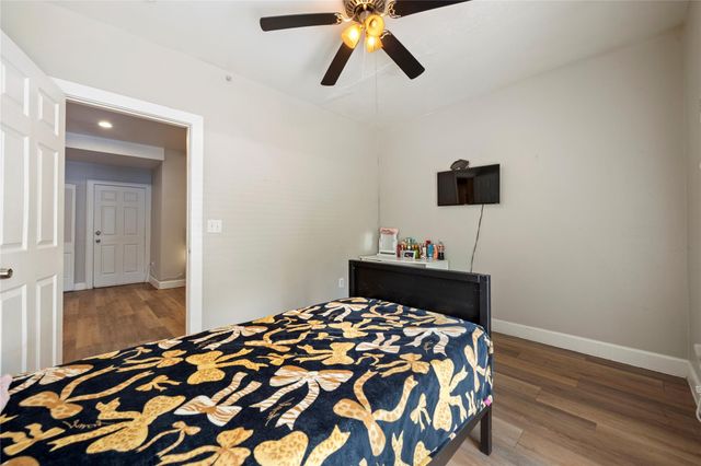 201 W 31st ST B, Austin, TX 78705