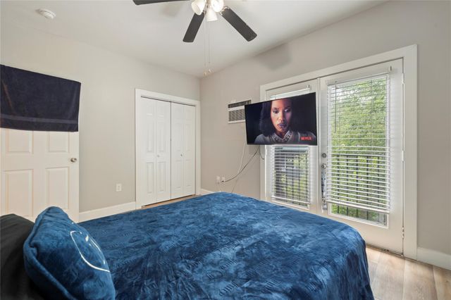 201 W 31st ST B, Austin, TX 78705