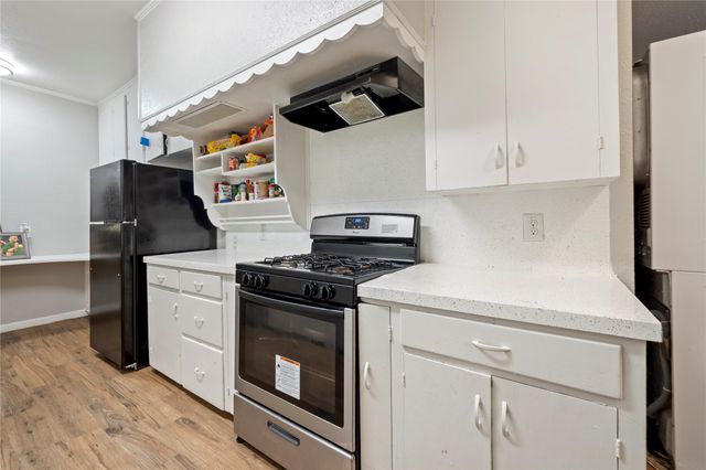 201 W 31st ST B, Austin, TX 78705