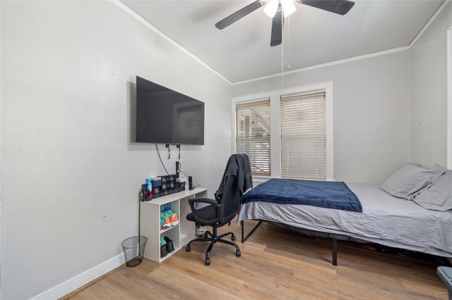 201 W 31st ST B, Austin, TX 78705