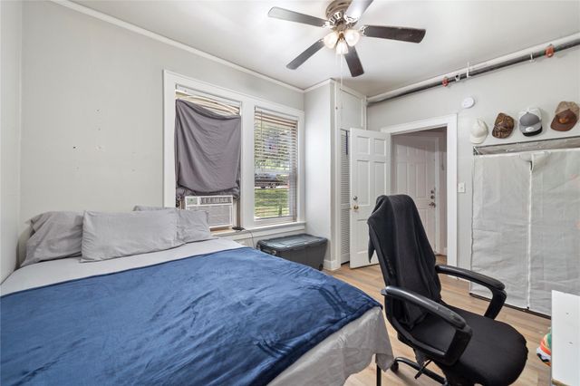 201 W 31st ST B, Austin, TX 78705