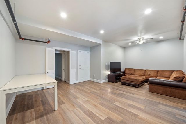 201 W 31st ST B, Austin, TX 78705