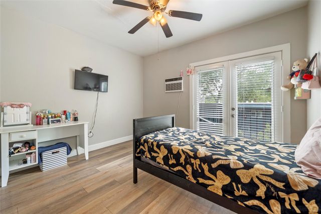 201 W 31st ST B, Austin, TX 78705