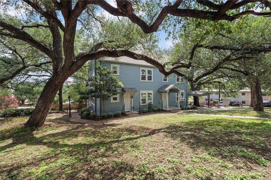 201 W 31st ST B, Austin, TX 78705