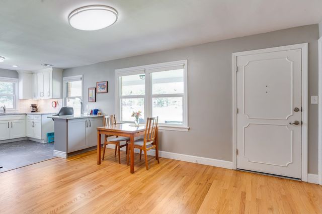 245 N Brookside St, Wichita, KS 67208