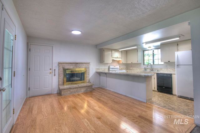 2916 Iowa Avenue, Caldwell, ID 83605