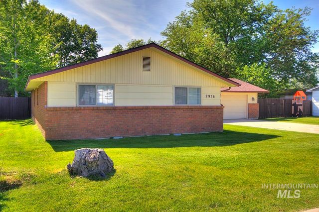 2916 Iowa Avenue, Caldwell, ID 83605